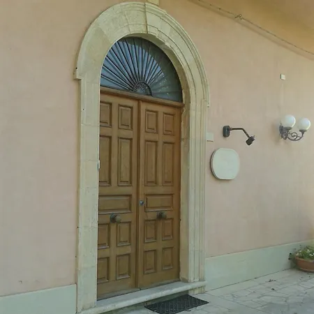 Szálloda Nobile Chiaramonte Gulfi